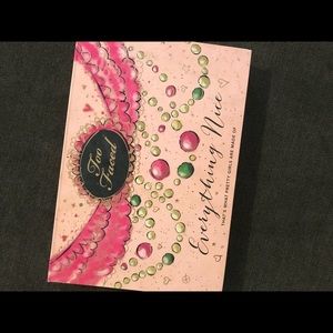 Too Faced everything nice pallete